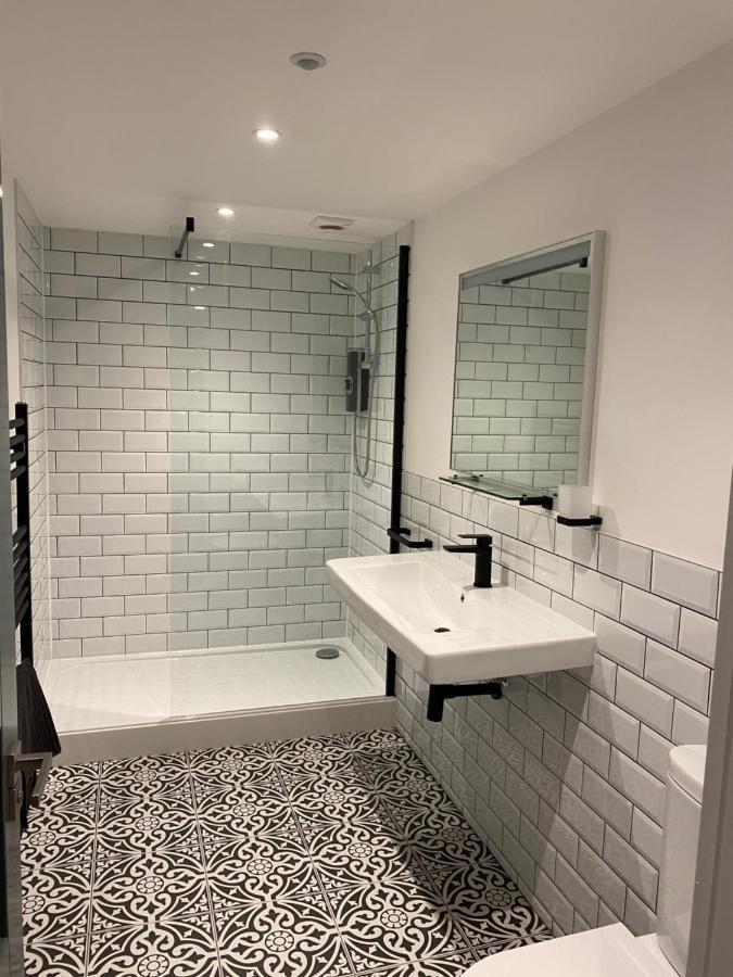 Row51 Apartment Chester Bagian luar foto
